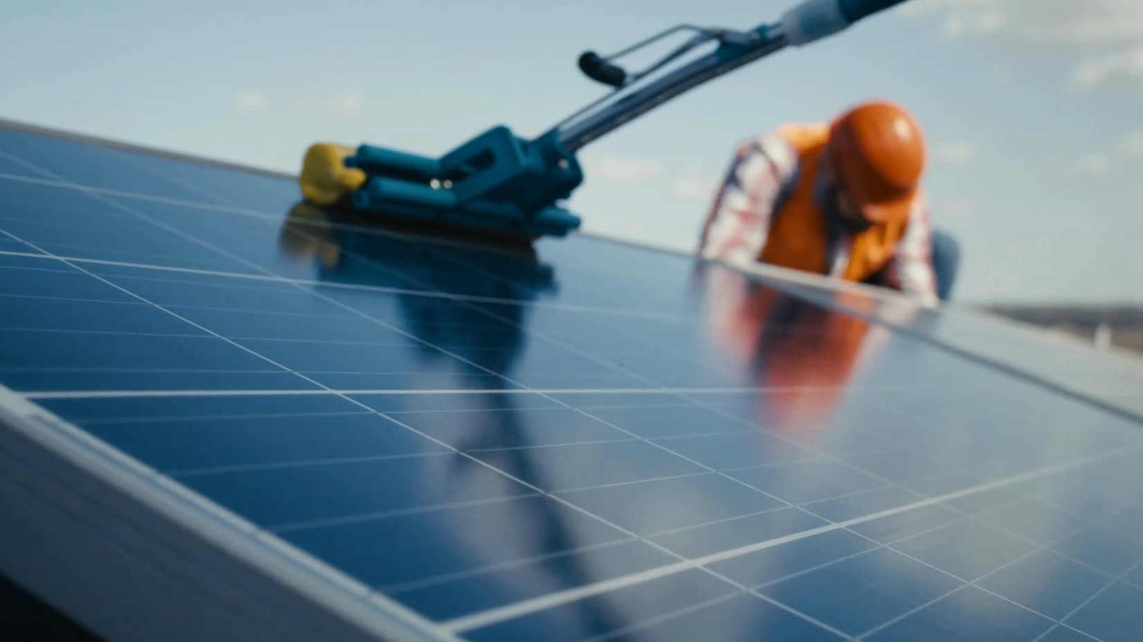 commercial solar panel cleaning